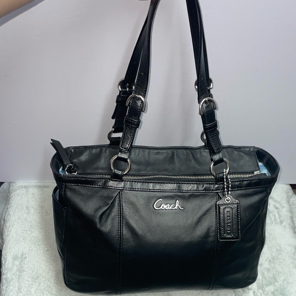 Coach ‘Gallery’ E/W Shoulder Tote